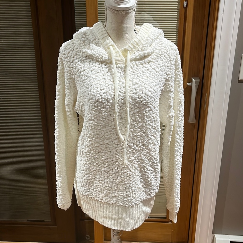 Zenana popcorn knit tunic hooded sweater.